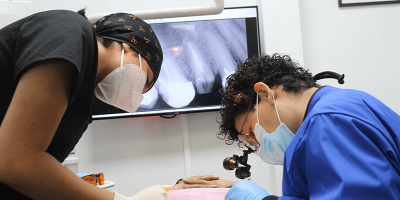 infection-after-root-canal-and-crown-symptoms